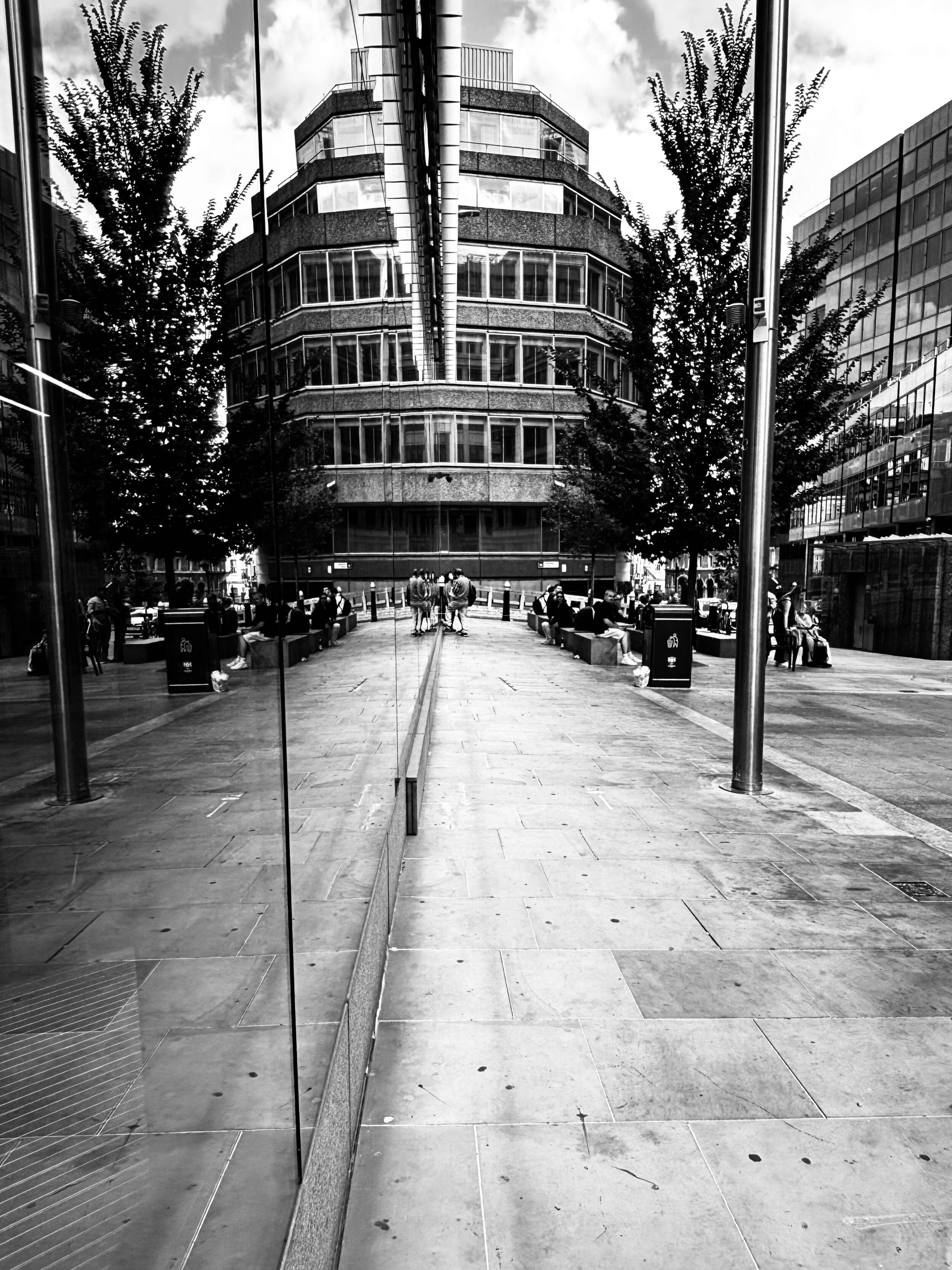 Urban Illusion - Yana Sahle 1