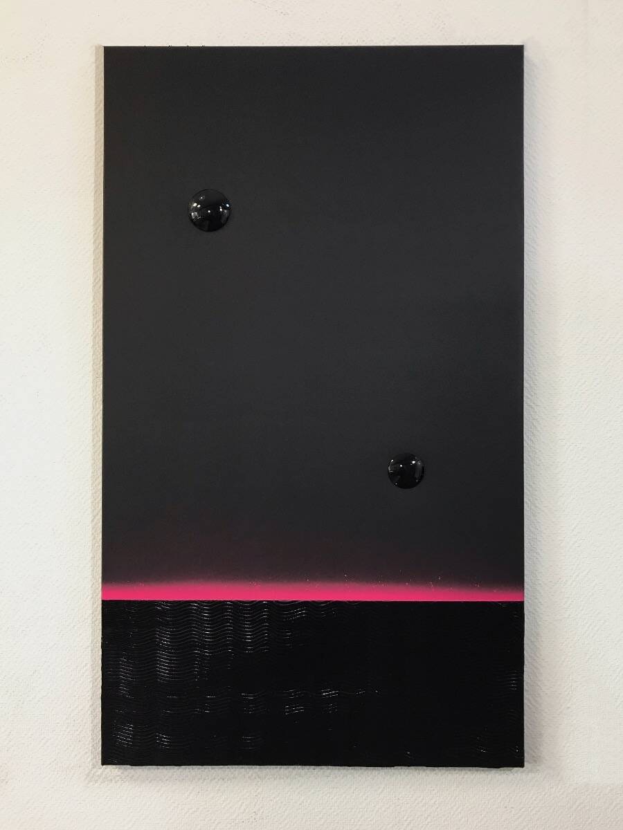 《Eine Linie aus rosa Licht》